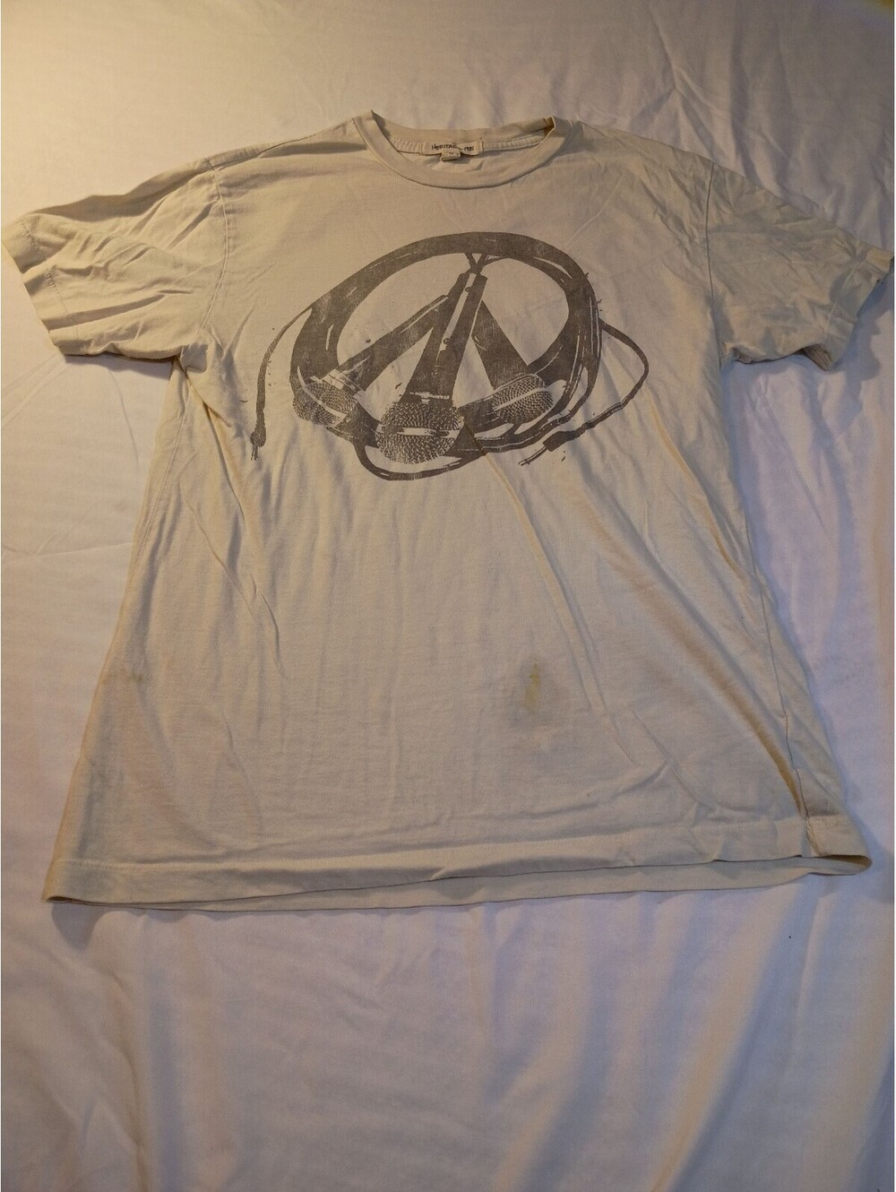 Heritage 1981 White Graphic T-Shirt Size M